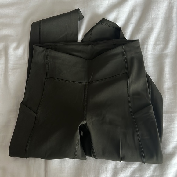 Lululemon Swift Speed 23” cropped legging (Never worn) - Picture 3 of 5